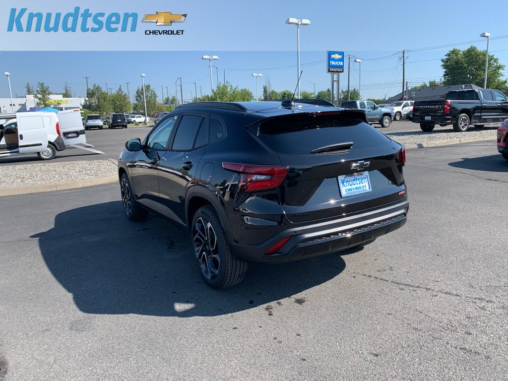 New 2026 Chevrolet Trax RS w/ Driver Confidence Package FWD image 5