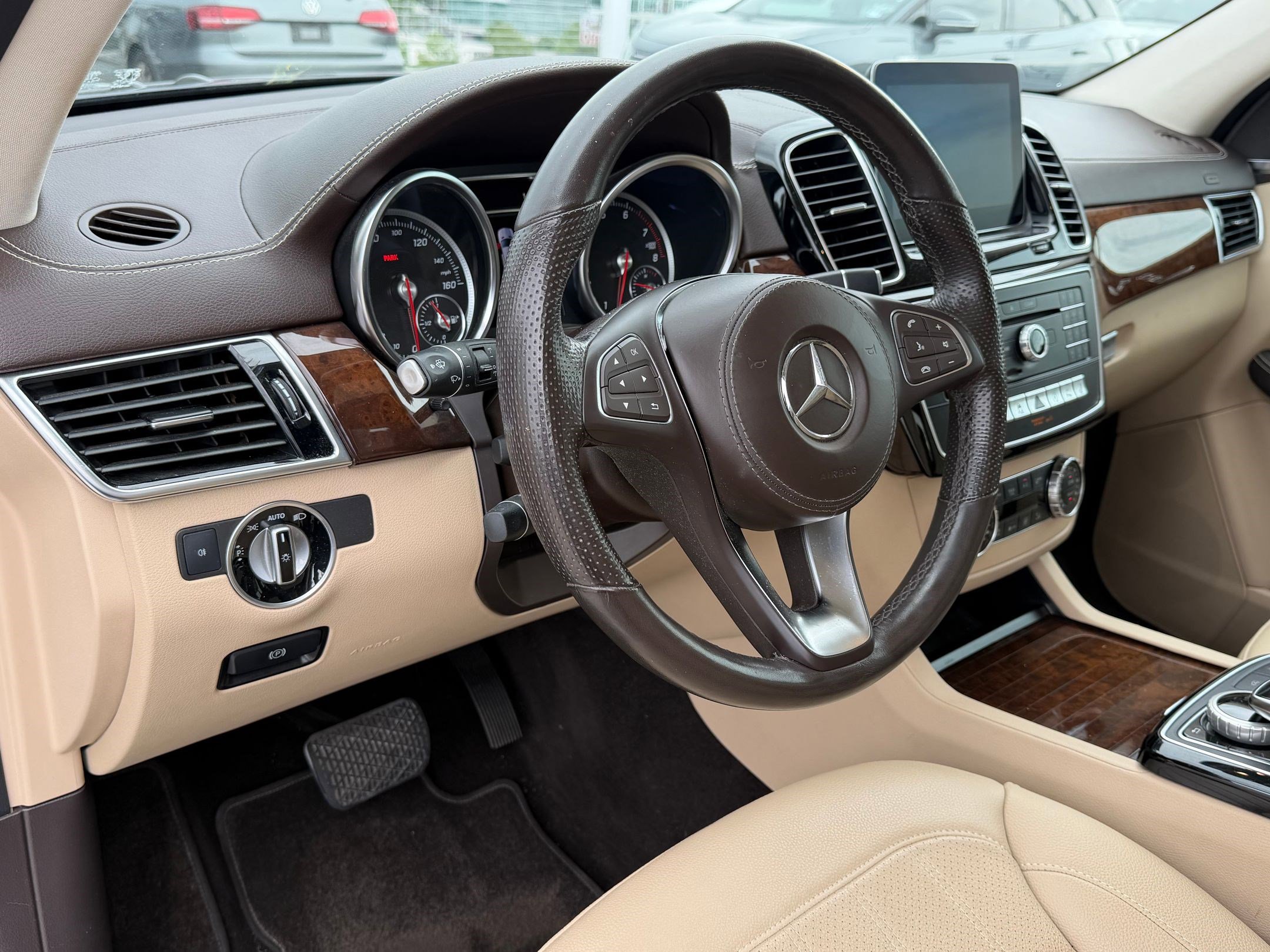 Used 2019 Mercedes-Benz GLS 450 4MATIC image 3