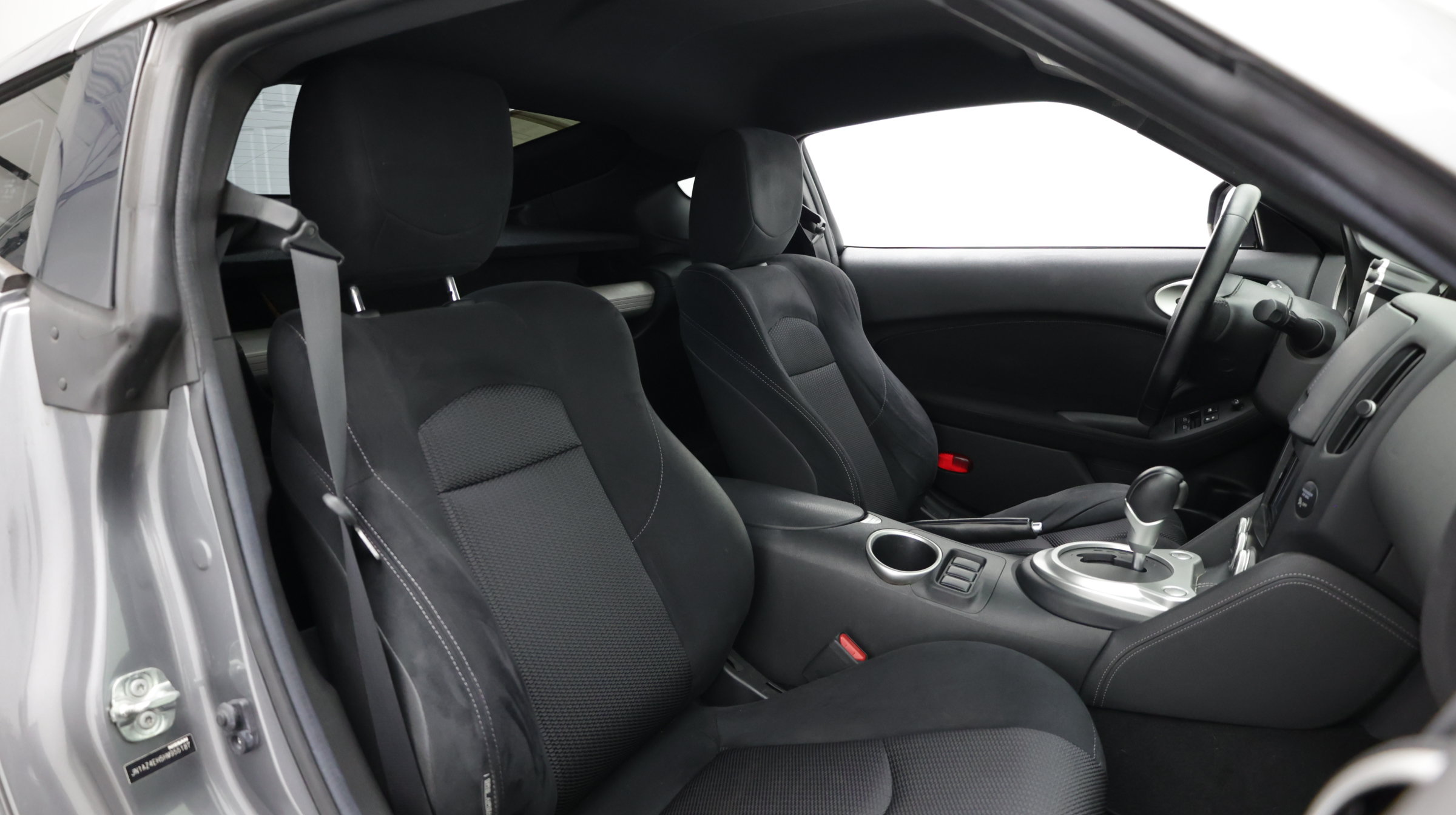 Used 2017 Nissan 370Z Coupe RWD image 34