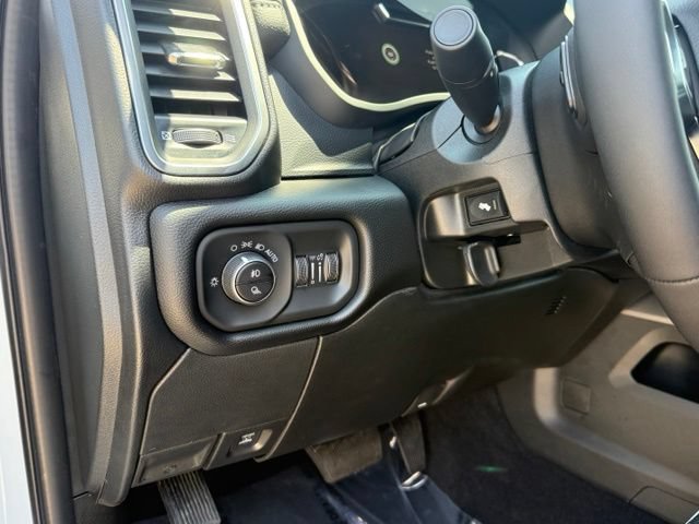 Used 2026 RAM 3500 Laramie w/ Towing Technology Group AWD/4WD image 35
