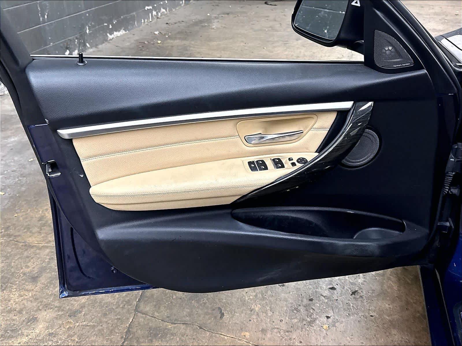 Used 2018 BMW 340i Sedan RWD image 25