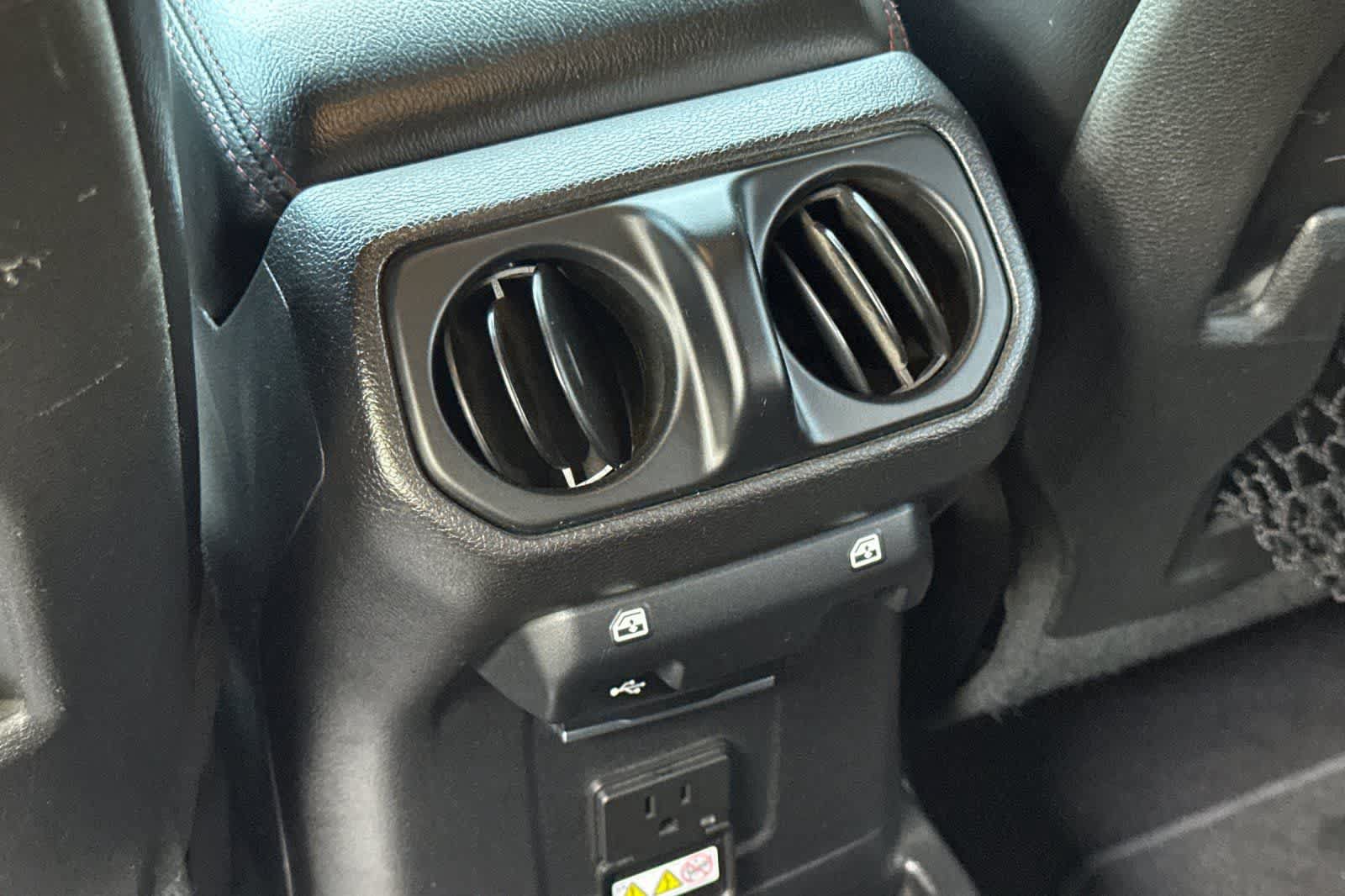 Used 2019 Jeep Wrangler Unlimited Rubicon AWD/4WD image 15