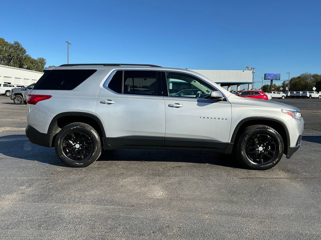 Used 2020 Chevrolet Traverse LT image 8