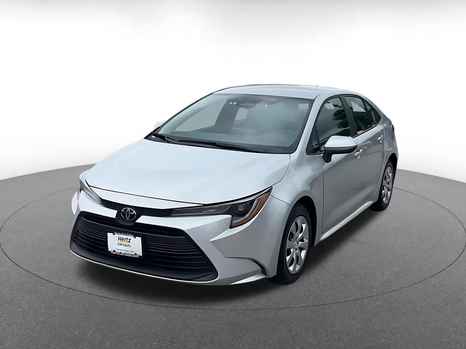 Used 2025 Toyota Corolla LE FWD image 6