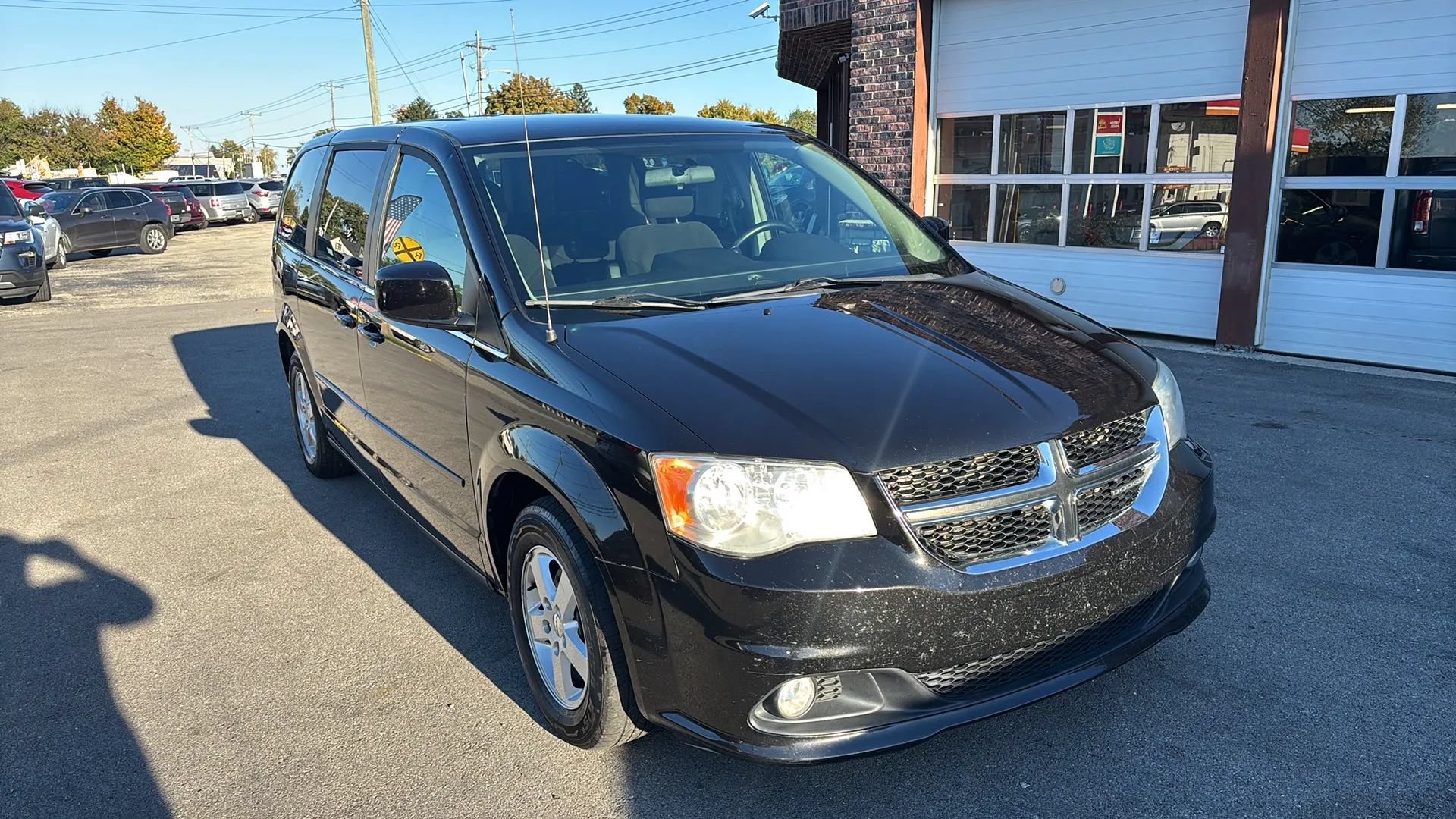 Used 2012 Dodge Grand Caravan Crew FWD image 24