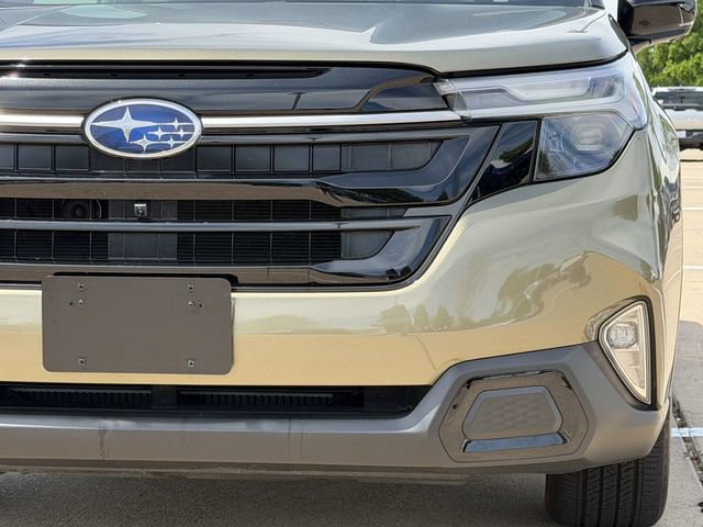 Used 2025 Subaru Forester Touring image 9