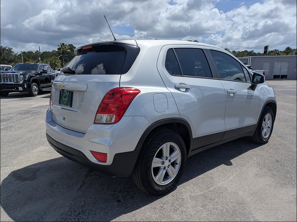 Used 2019 Chevrolet Trax LS w/ Tint and Cruise Package FWD image 6