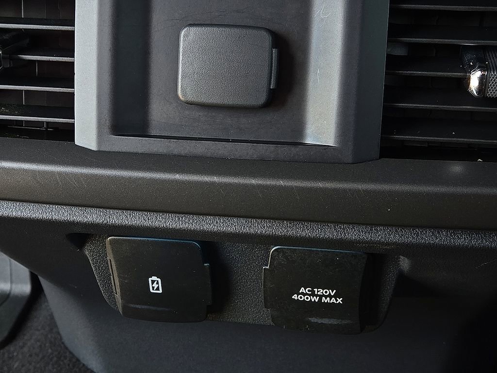 Used 2024 Ford F150 XLT w/ XLT Black Appearance Package image 10