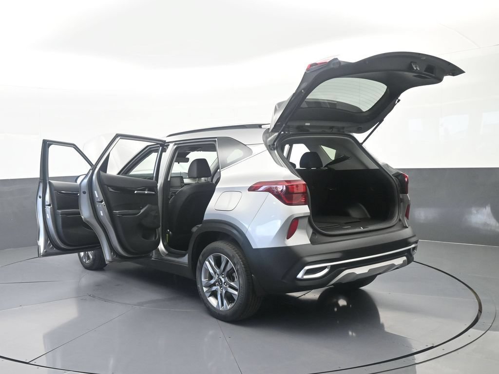 Used 2021 Kia Seltos S FWD image 69
