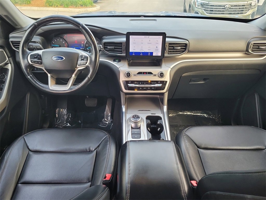 Used 2020 Ford Explorer XLT w/ Equipment Group 202A image 9