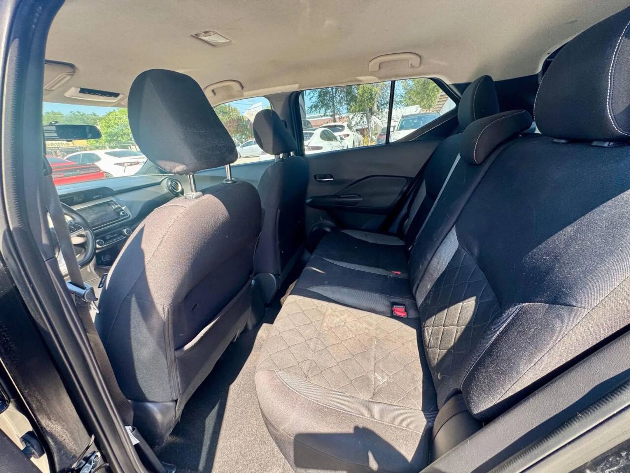 Used 2019 Nissan Kicks SV image 16