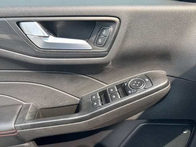 Used 2025 Ford Escape ST-Line AWD/4WD image 11