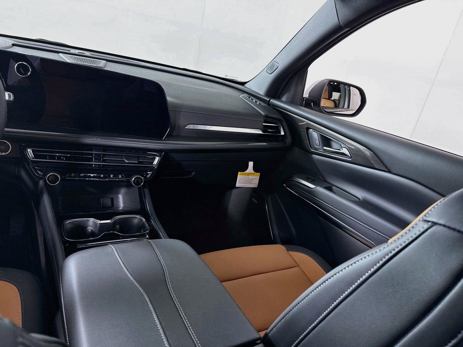 New 2027 Chevrolet Traverse Z71 w/ Enhanced Driving Package AWD/4WD image 17