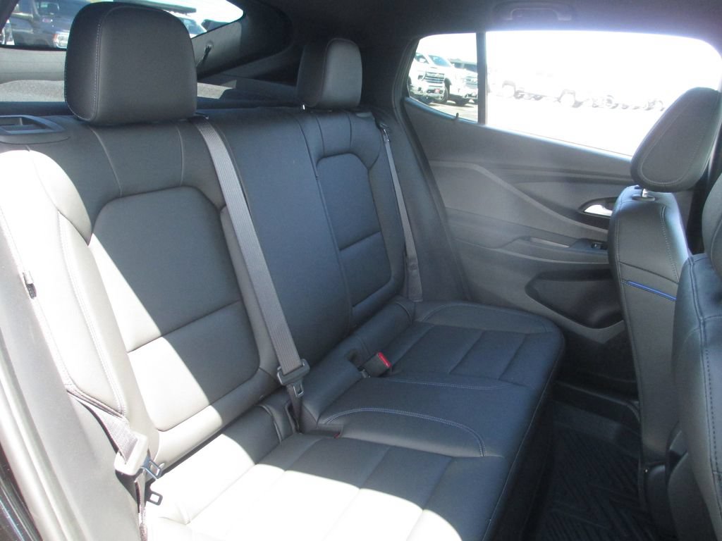 Certified 2024 Buick Envista Sport Touring w/ Convenience I Package FWD image 19
