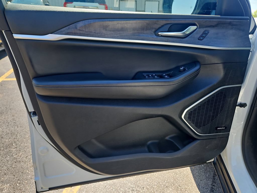 Used 2024 Jeep Grand Cherokee Limited 4xe AWD/4WD image 19
