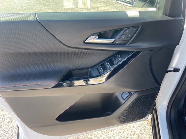 Used 2025 Chevrolet Equinox RS w/ Convenience Package III FWD image 9