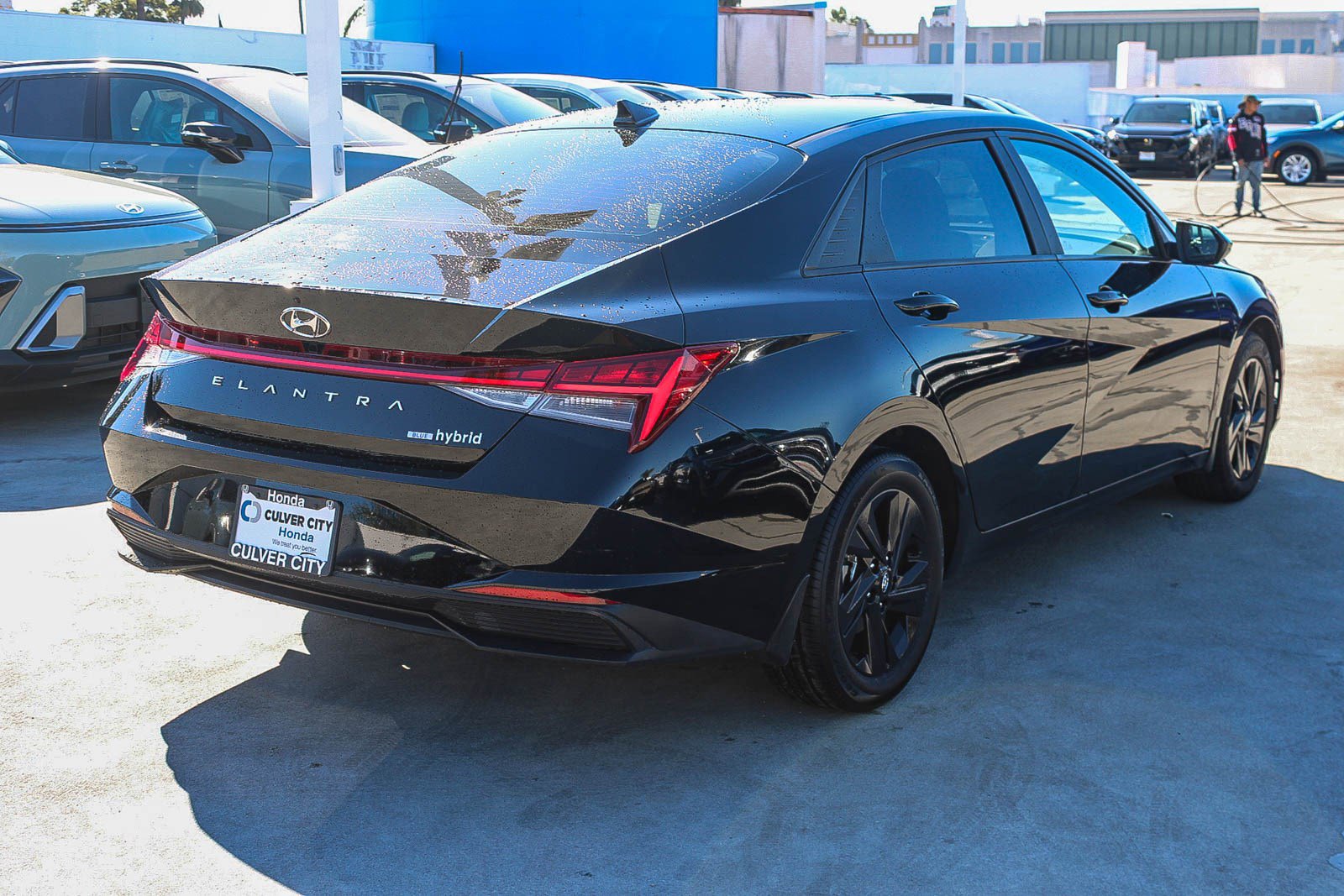 Used 2023 Hyundai Elantra Blue image 9