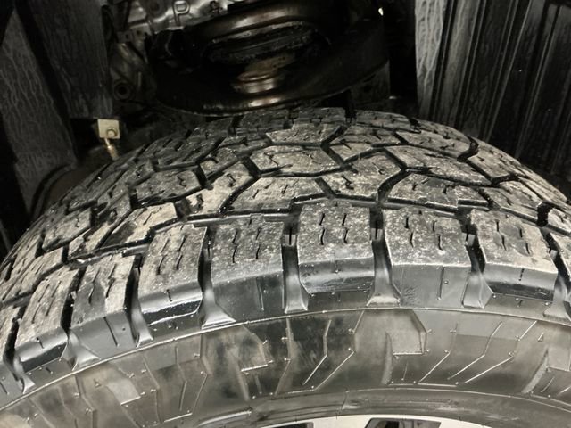 Used 2017 Nissan Titan PRO-4X image 16