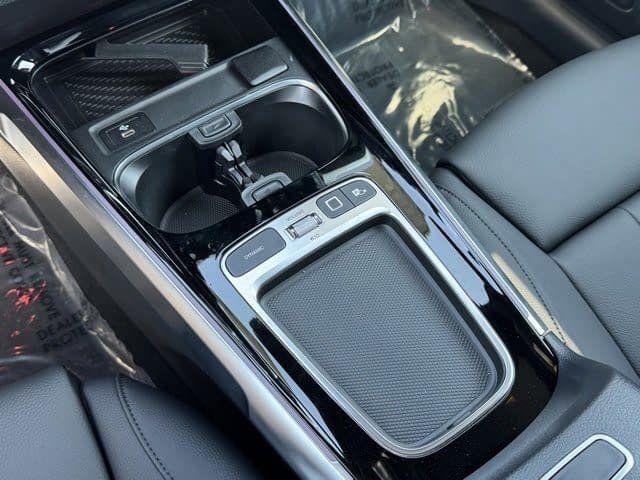 New 2025 Mercedes-Benz GLB 250 image 21