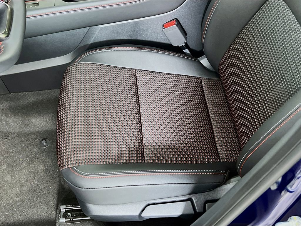 New 2026 Nissan Kicks SR AWD/4WD image 17
