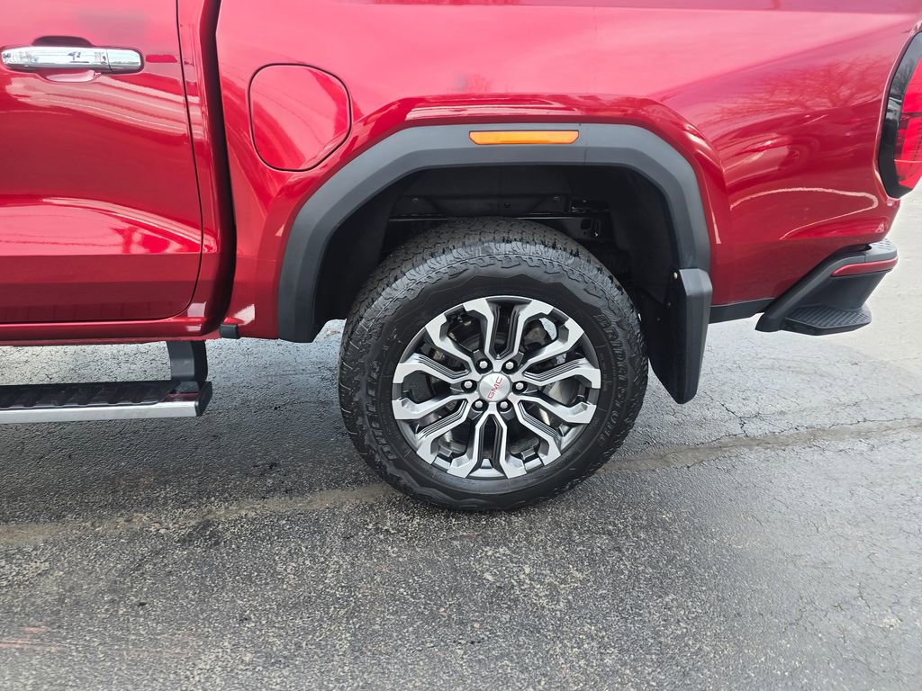 Used 2023 GMC Canyon Denali image 4