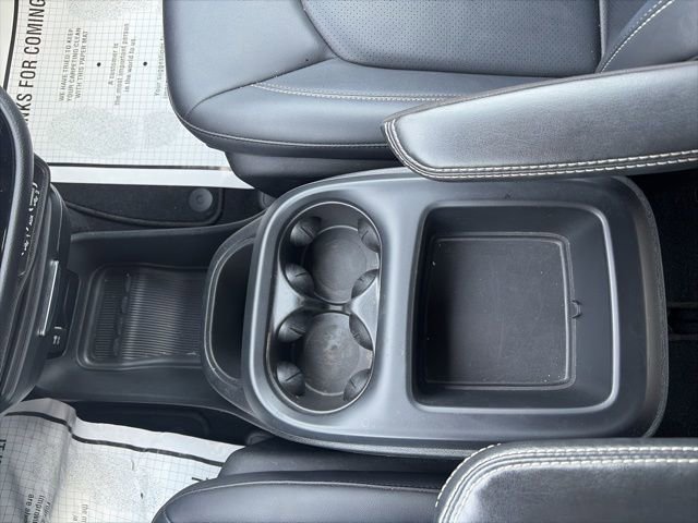 Used 2025 Chrysler Pacifica Select image 26