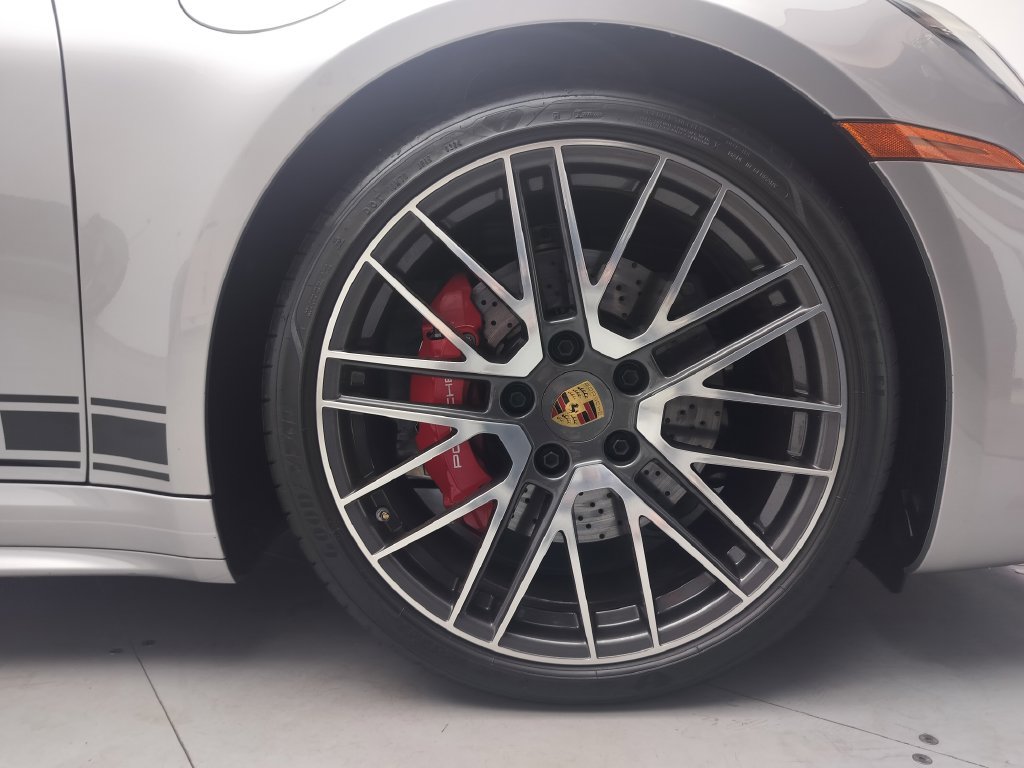Certified 2024 Porsche 911 Targa 4S AWD/4WD image 25