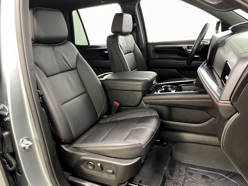 Certified 2025 Chevrolet Tahoe RST w/ RST Performance Edition AWD/4WD image 44