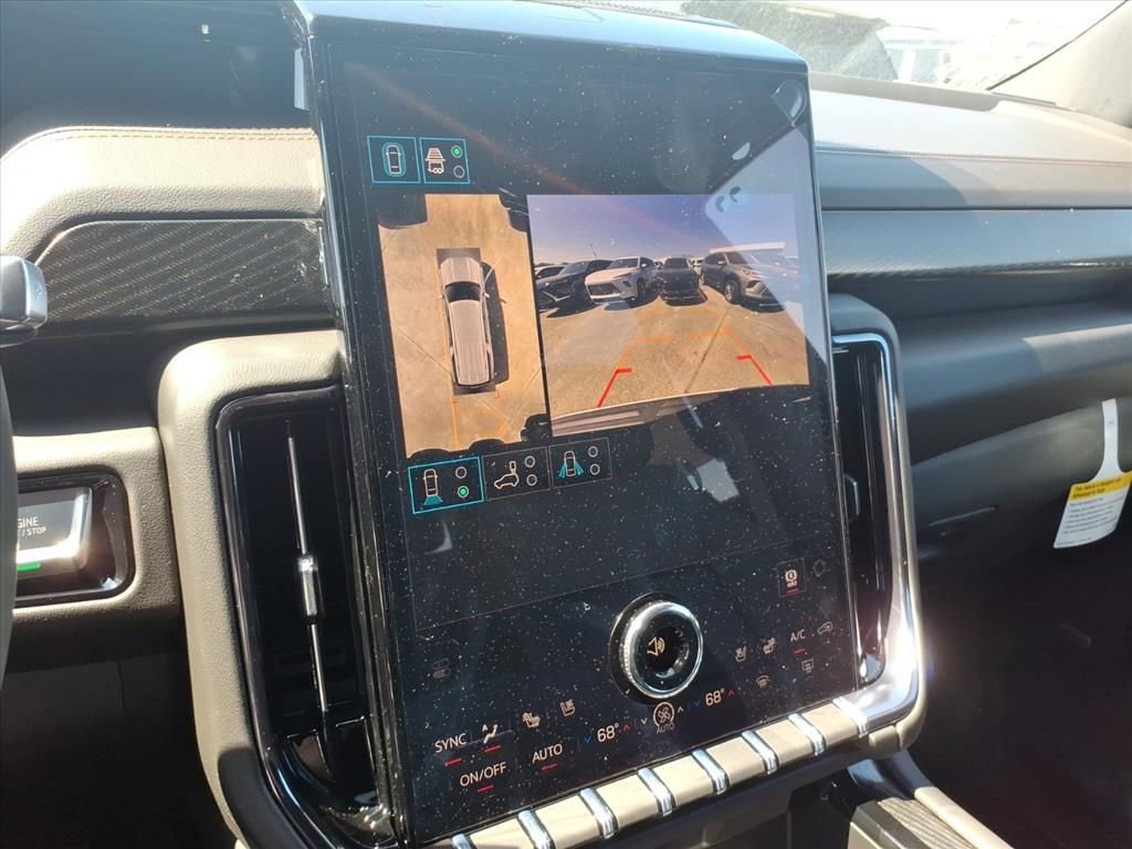 New 2026 GMC Yukon XL AT4 AWD/4WD image 21