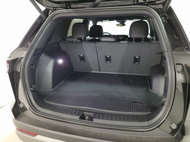 New 2026 Chevrolet Equinox LT w/ Convenience Package II image 17