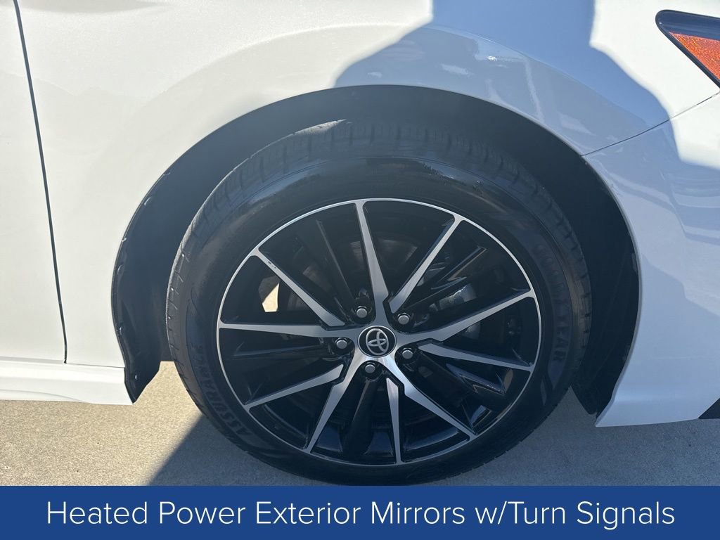 Used 2024 Toyota Camry SE image 7
