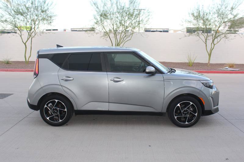 Used 2023 Kia Soul EX FWD image 4