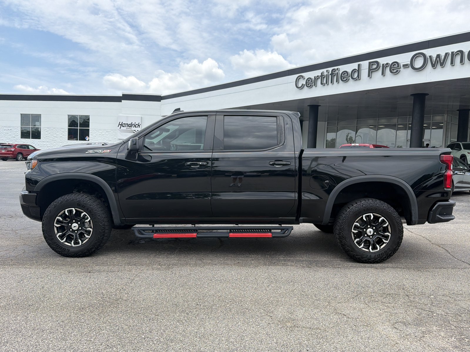 Used 2023 Chevrolet Silverado 1500 ZR2 w/ Technology Package AWD/4WD image 9