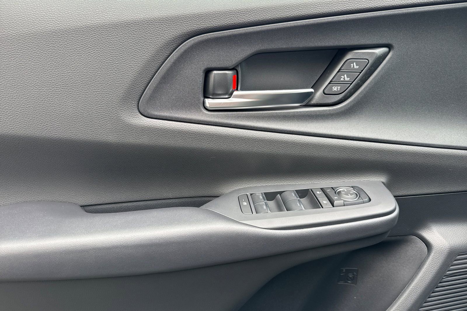 New 2026 Toyota Prius Plug-In Hybrid FWD image 13