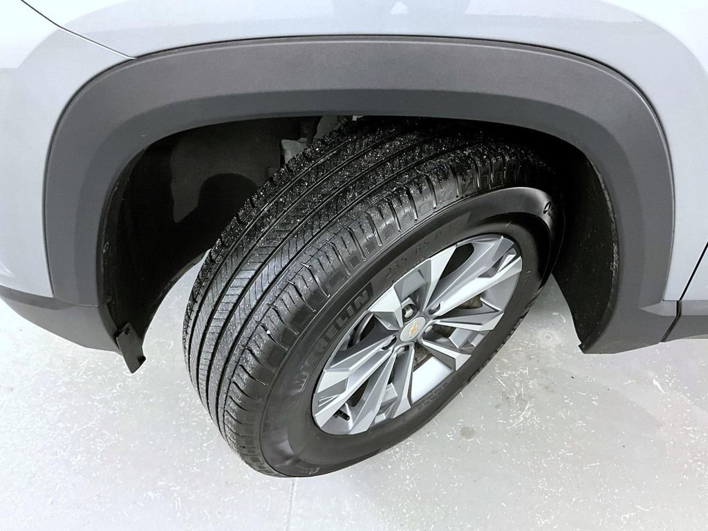 Certified 2025 Chevrolet Equinox LT image 23