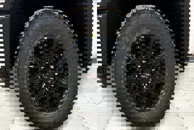 New 2026 GMC Sierra 2500 AT4 w/ AT4 Premium Plus Package image 8