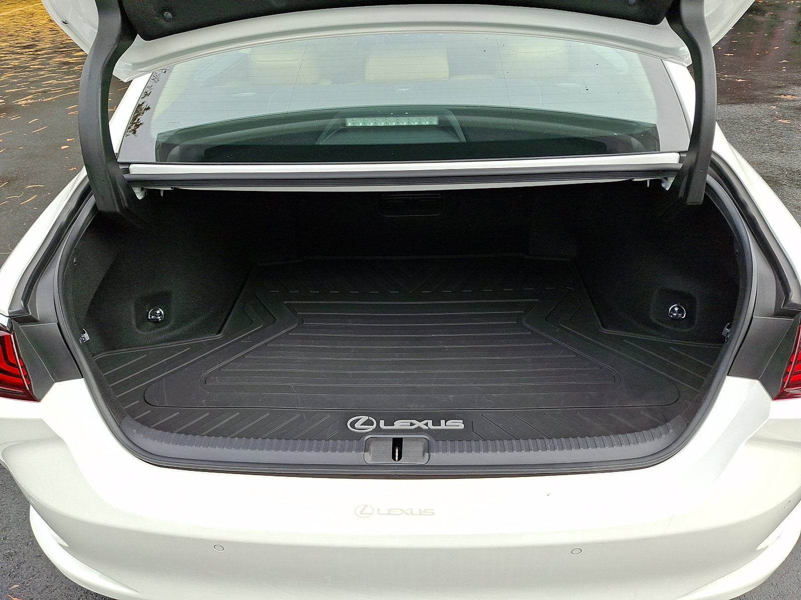 Certified 2022 Lexus ES 350 w/ Premium Package image 30