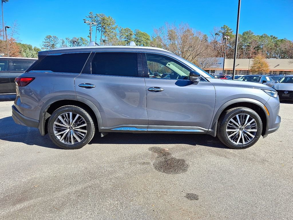 Used 2023 INFINITI QX60 Sensory w/ Vision Package image 7