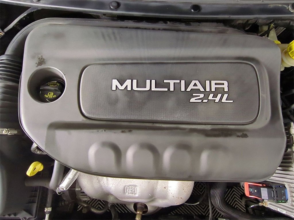 Used 2015 Dodge Dart SXT image 26