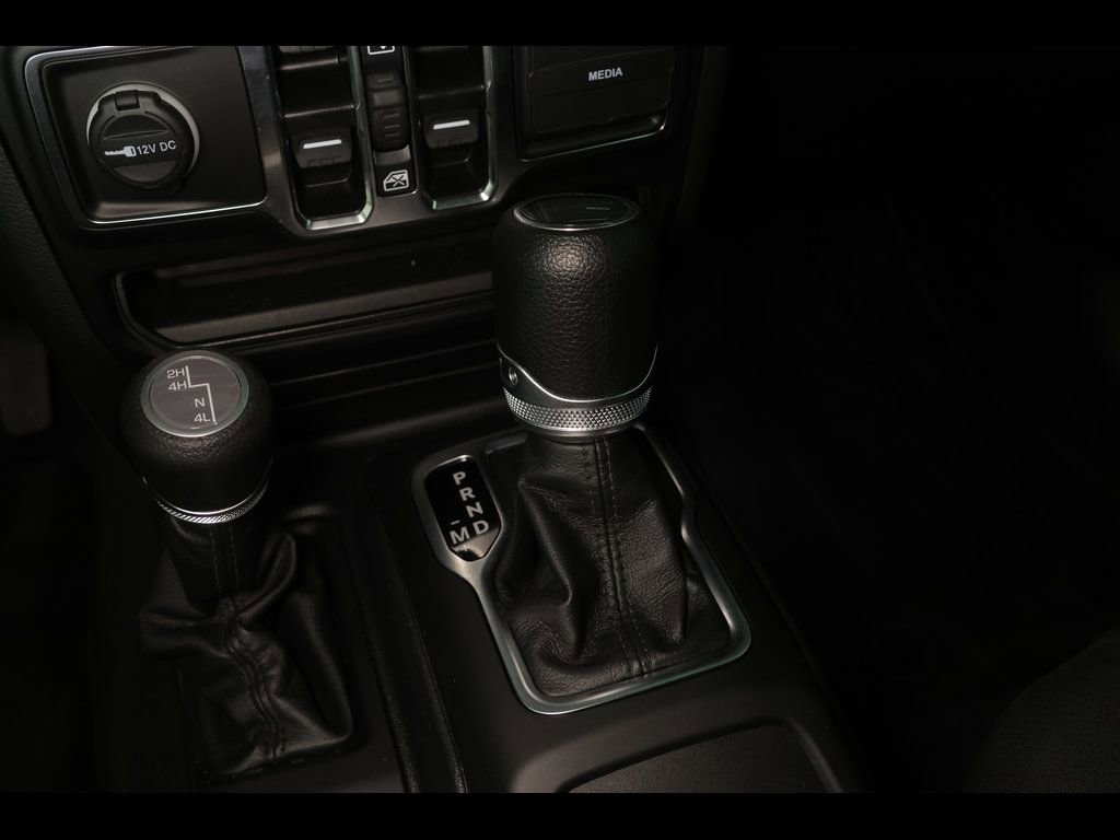 Used 2023 Jeep Gladiator Sport AWD/4WD image 24