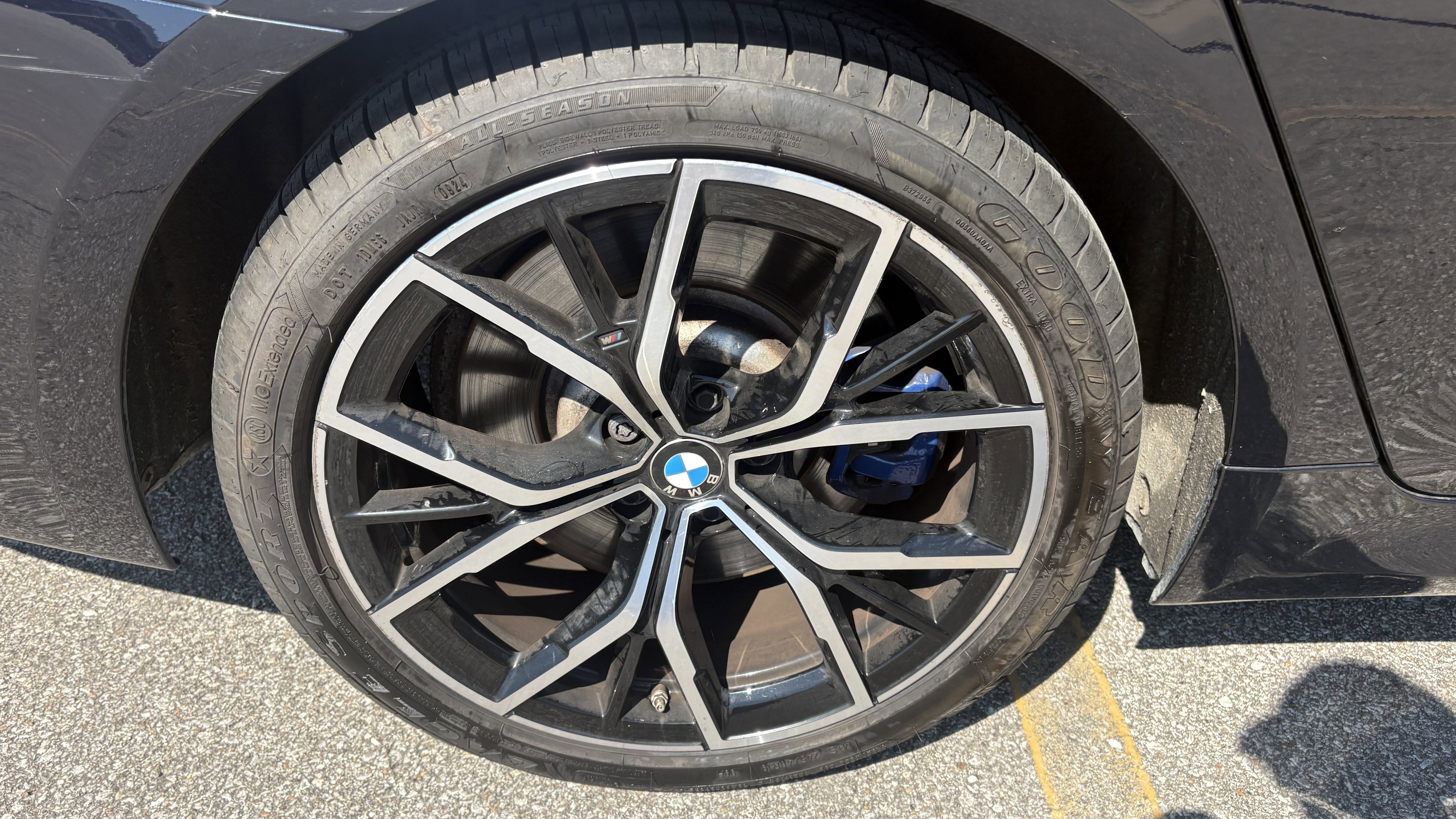 Certified 2023 BMW 540i xDrive w/ Executive Package AWD/4WD image 3