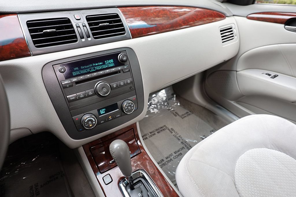 Used 2009 Buick Lucerne CX FWD image 35