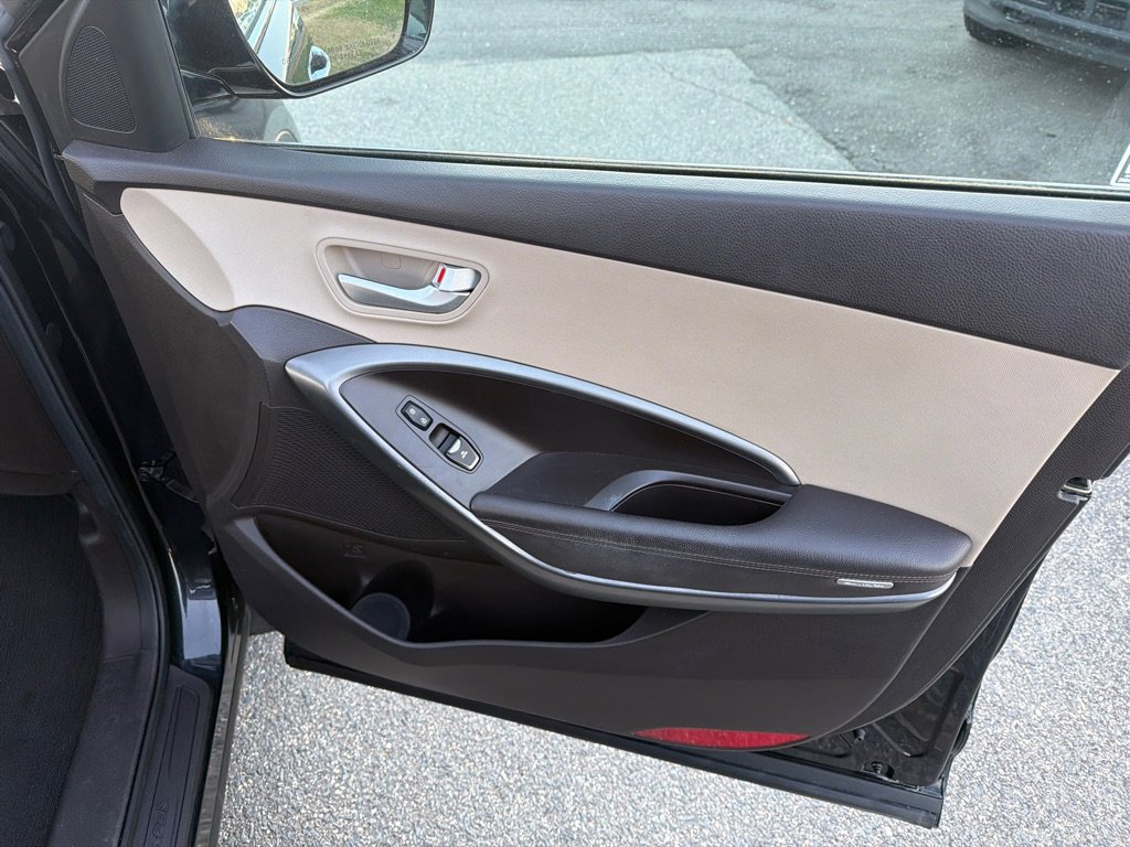 Used 2017 Hyundai Santa Fe Sport image 31