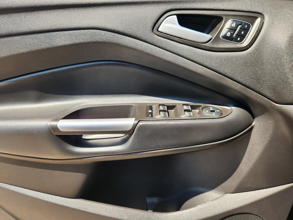 Used 2019 Ford Escape Titanium FWD image 22