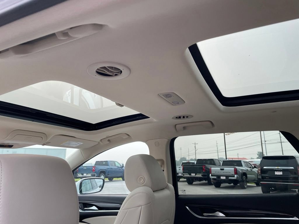 Used 2024 Buick Enclave Premium w/ Experience Buick Package FWD image 30