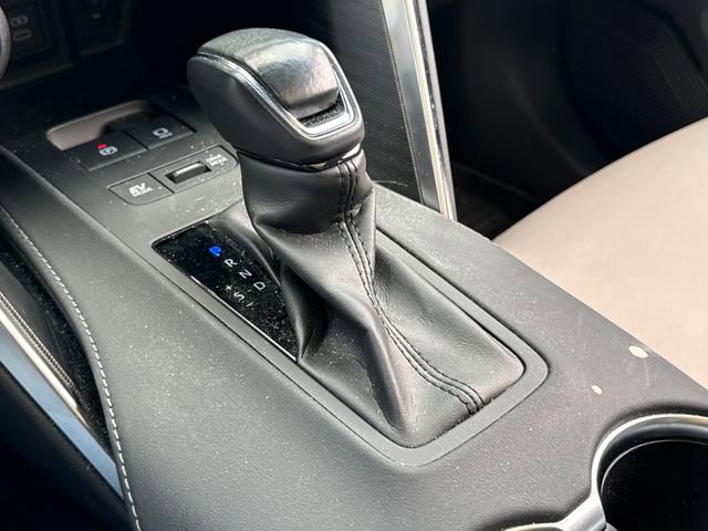 Used 2023 Toyota Venza Nightshade image 34