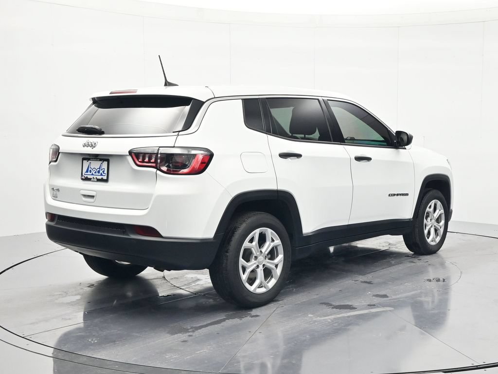 Used 2024 Jeep Compass Sport AWD/4WD image 5