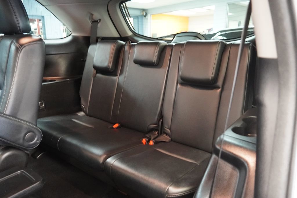 Used 2018 Toyota Highlander SE image 28