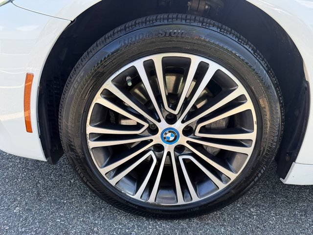 Used 2019 BMW 530e xDrive AWD/4WD image 6