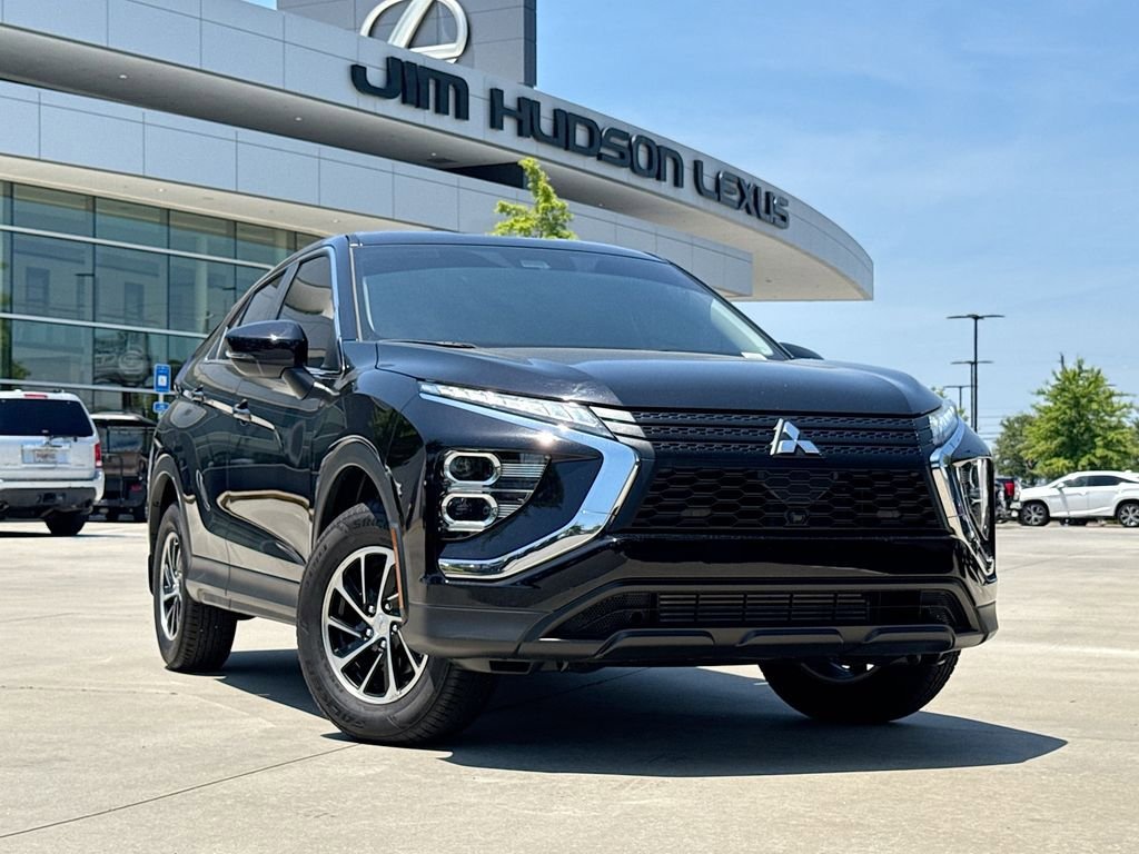 Used 2025 Mitsubishi Eclipse Cross ES AWD/4WD image 2